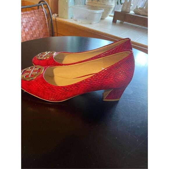 Tory Burch Double Logo Embossed Snakeskin Shoes - Picture 8 of 8